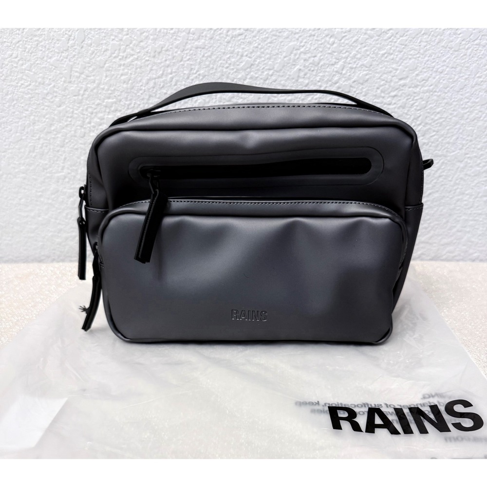 NWT Rains Cargo Box Bag in Metallic Gray  $135
